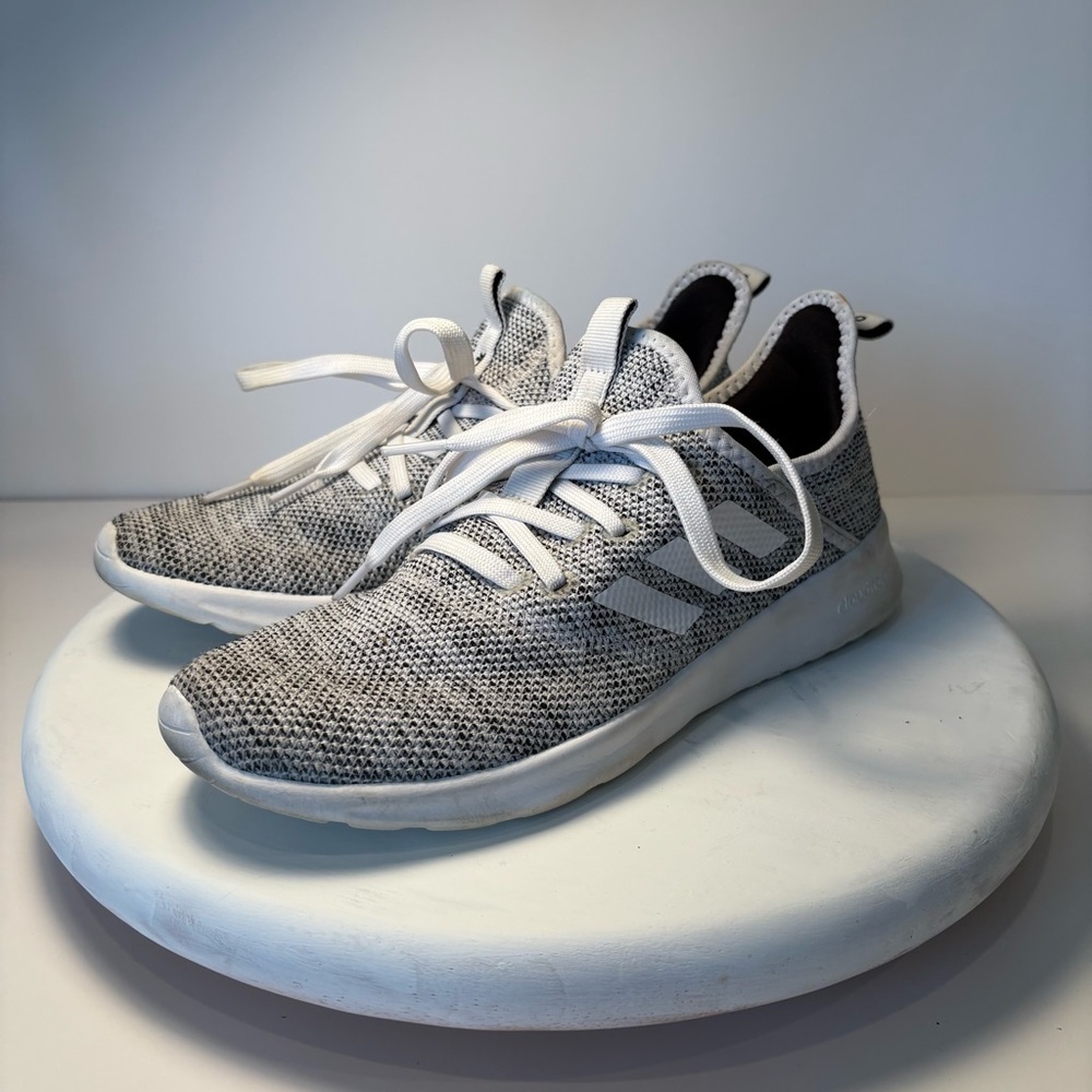 Adidas Cloudfoam athleisure lightweight women’s pure white sz 8